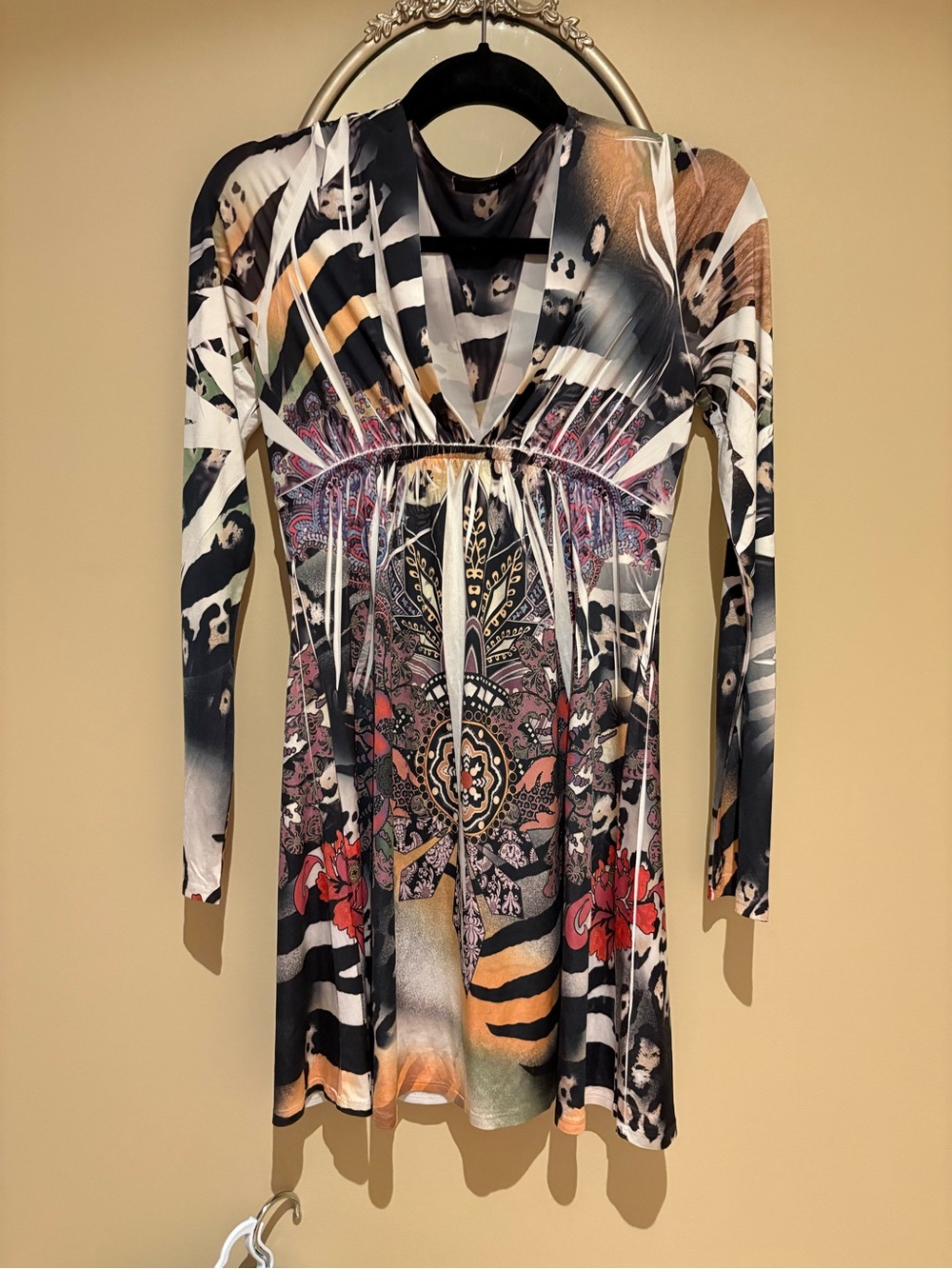 Long-Sleeve V-Neck Printed Tunic Mini Dress in Multi-Color Animal Print Medium